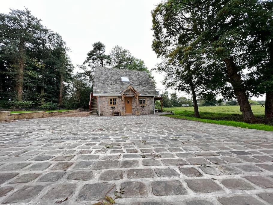 Cosy Alpine Cottage In The Heart Of Lancashire Catterall Exterior foto